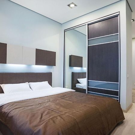 Navit Apartments With Breakfast, Near The Railway Station, The City Center And The Park Киев Экстерьер фото