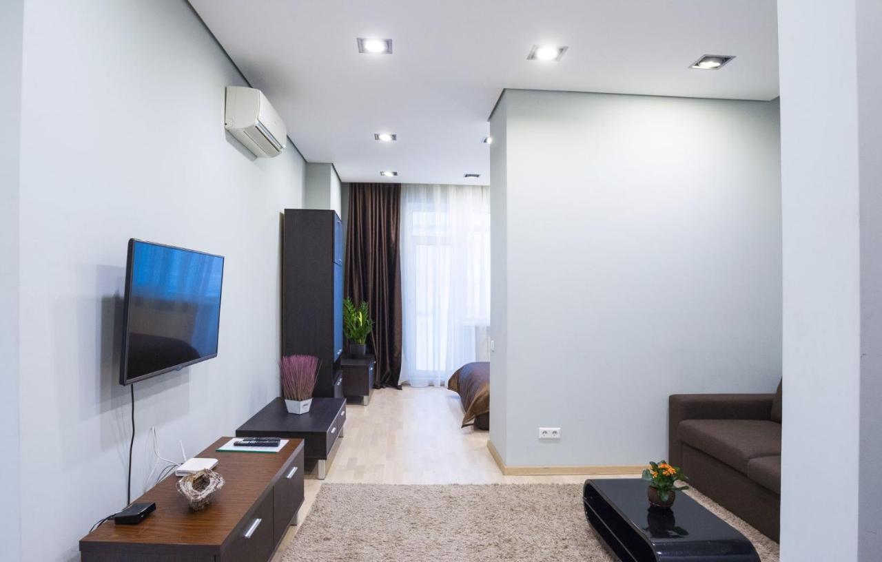 Navit Apartments With Breakfast, Near The Railway Station, The City Center And The Park Киев Экстерьер фото