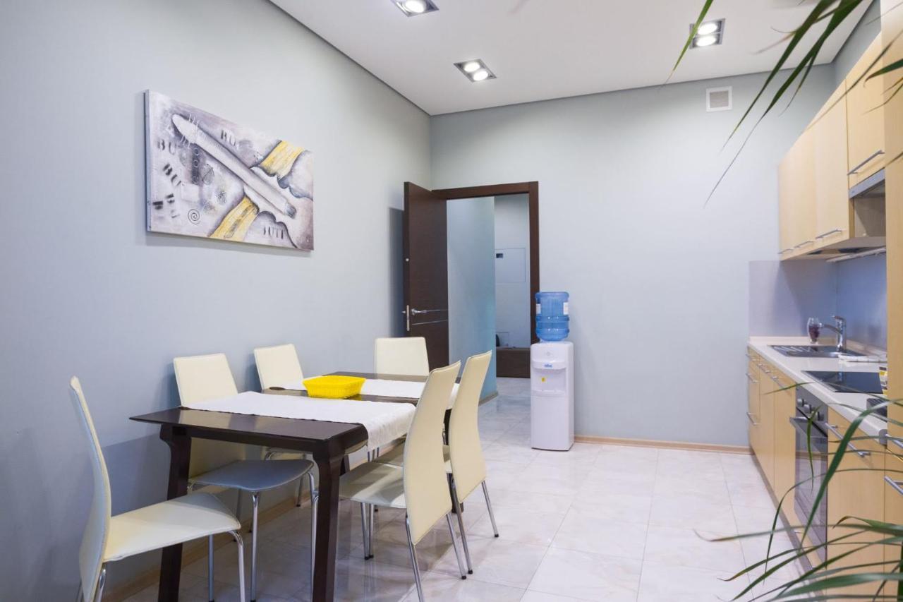 Navit Apartments With Breakfast, Near The Railway Station, The City Center And The Park Киев Экстерьер фото